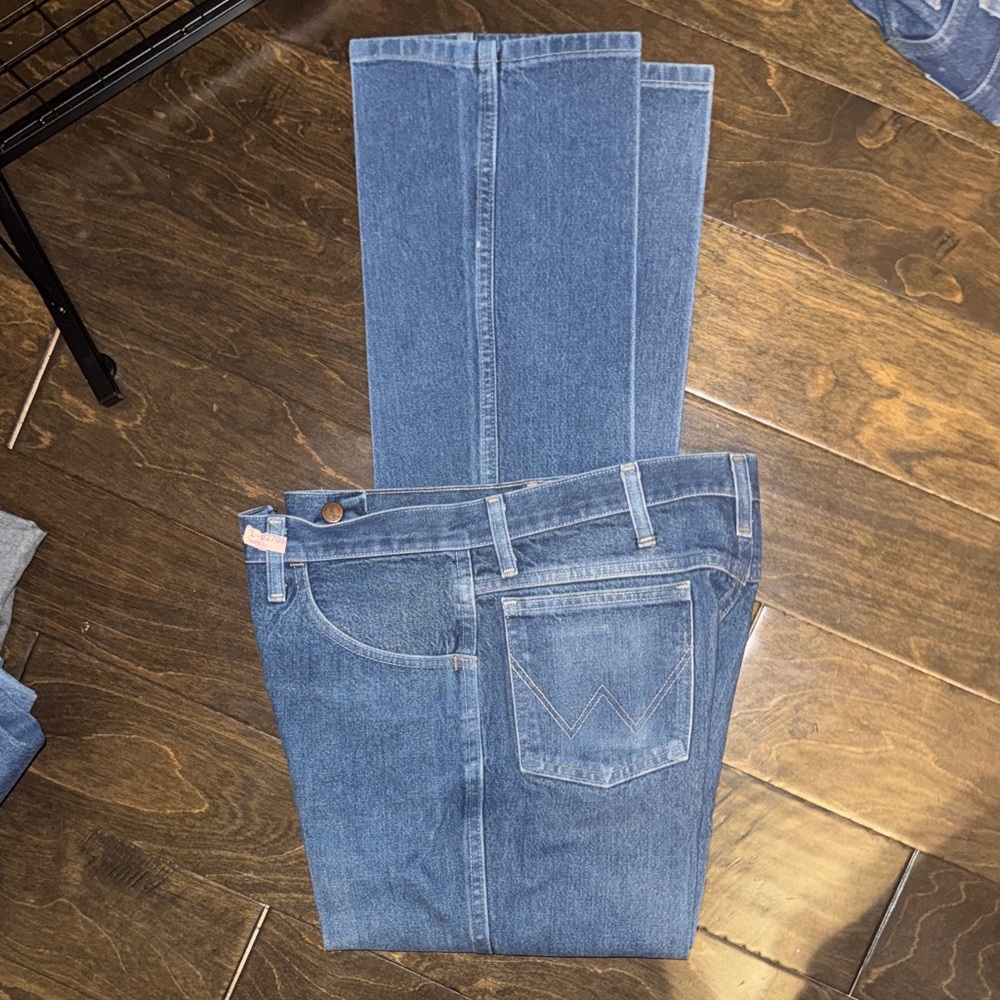 Wrangler Men's Straight Blue Jeans 34x33